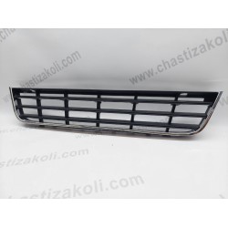 Решетка в предна броня PASSAT 2005-2011